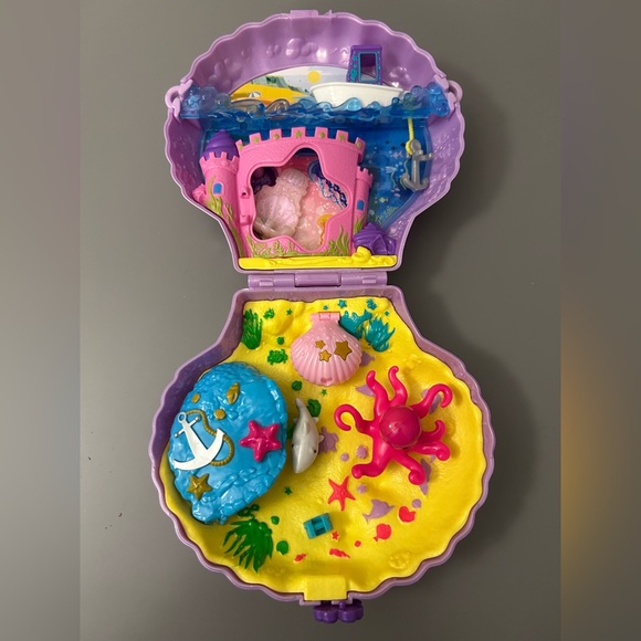 Polly Pocket Y2K Vintage Magical Purple Shell Toy Case with Stars and Hearts - Picture 8 of 8